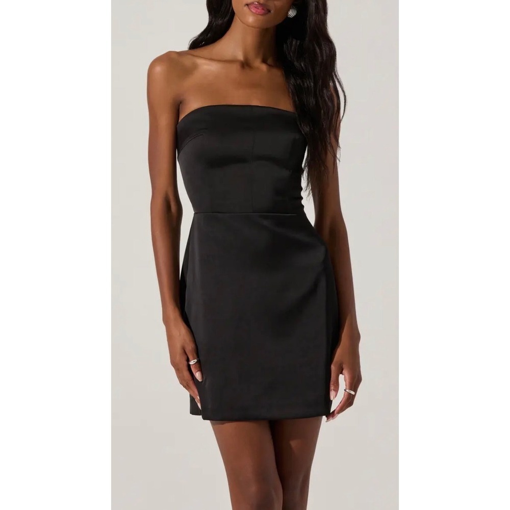 ASTR the Label Black Satin‎ Strapless Mini Dress Smocked Back Size M NEW